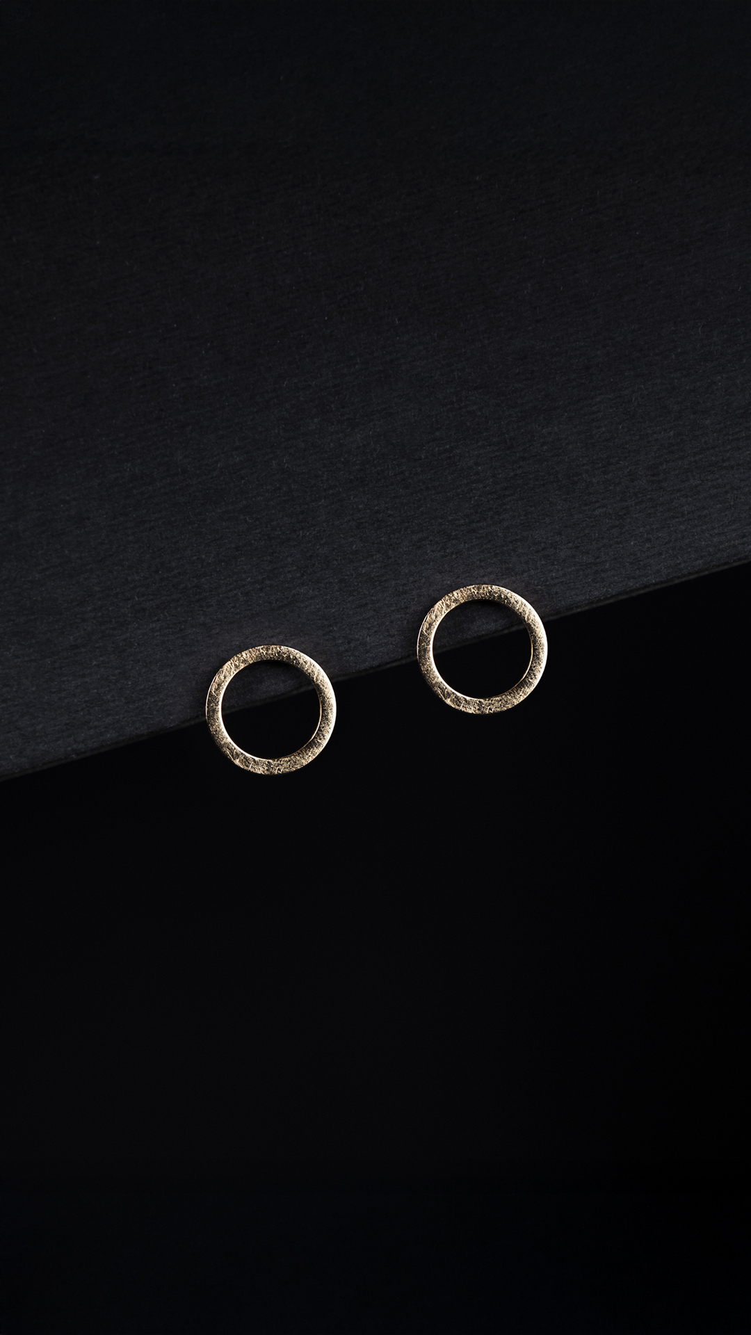 Ohrringe-Stecker-Schmuck-9x16-Produktfotografie-Steph-Studio-Werbefotografie